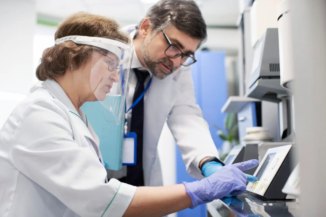 boas praticas para laboratorios de controle de qualidade 1125x750